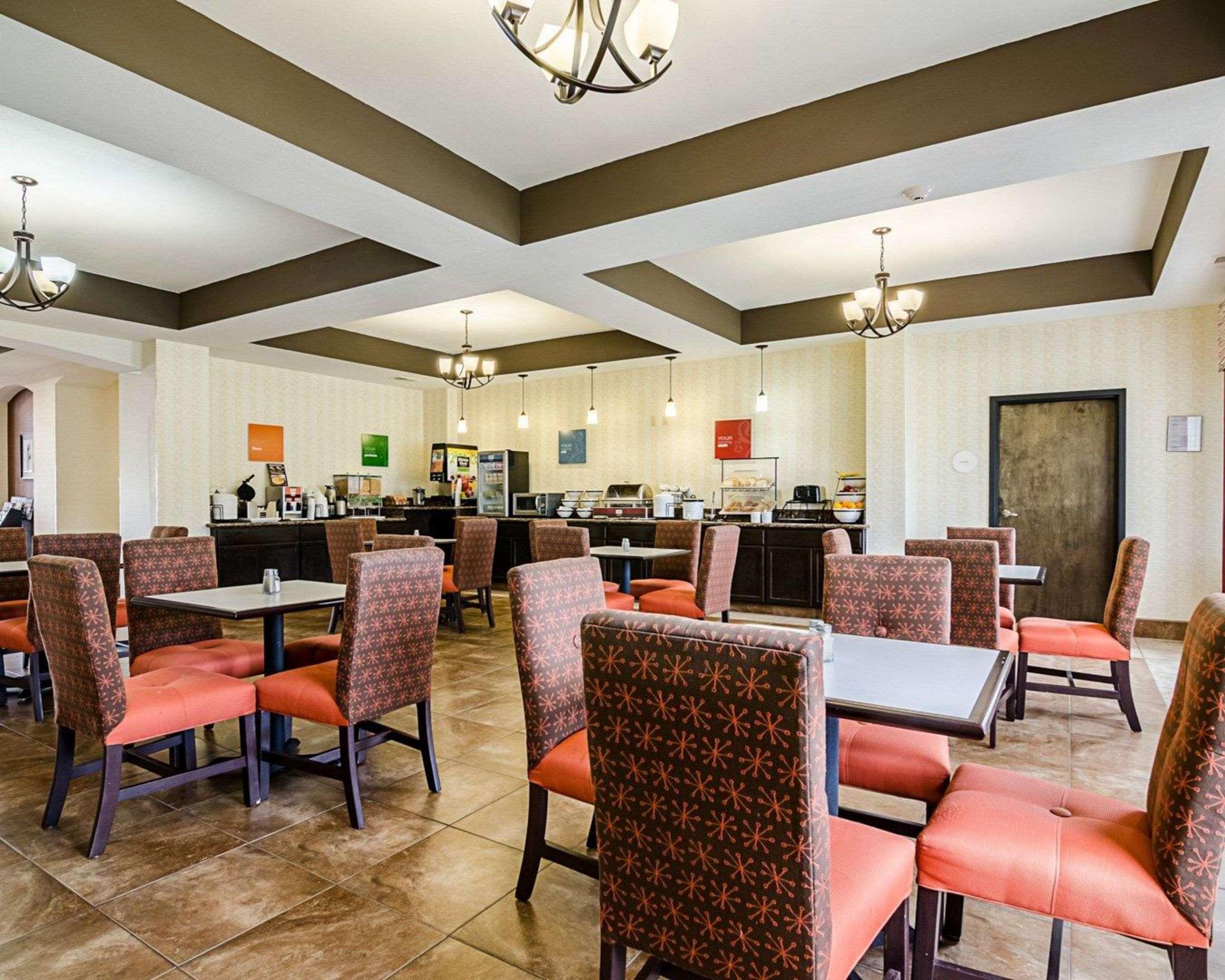 Comfort Inn & Suites Lawrence - University Area Экстерьер фото